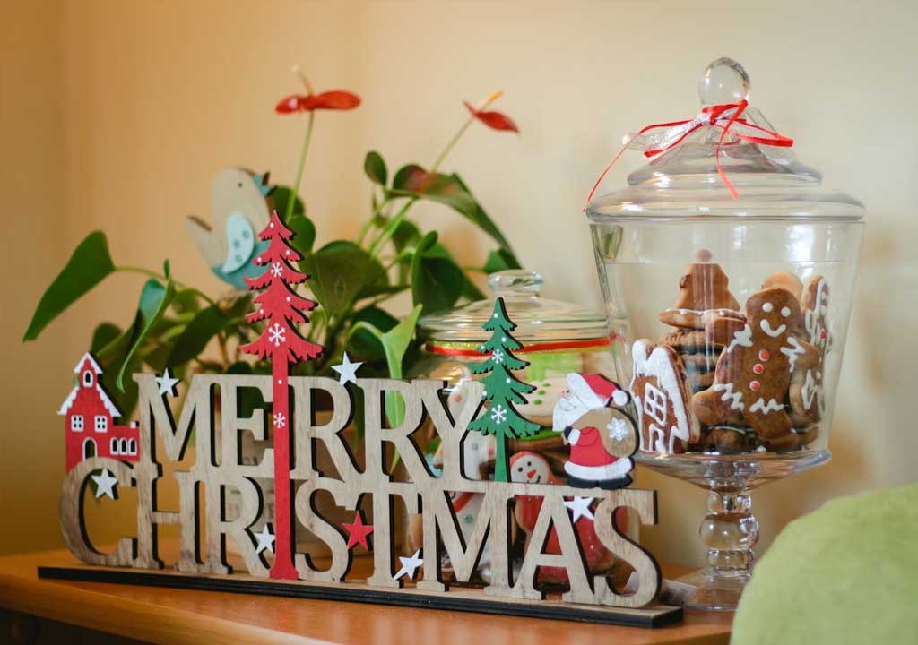 Eco & Elegant: Sustainable Seasonal Themes for Christmas Hampers