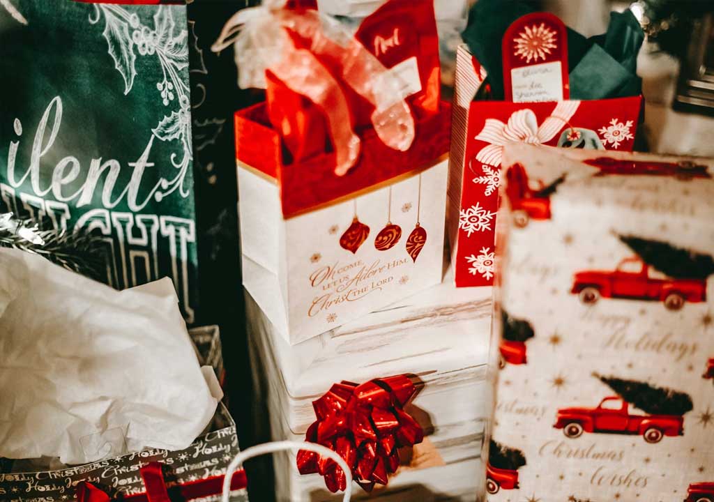 DIY Hamper Personalization: Simple Add-Ons That Make It Special