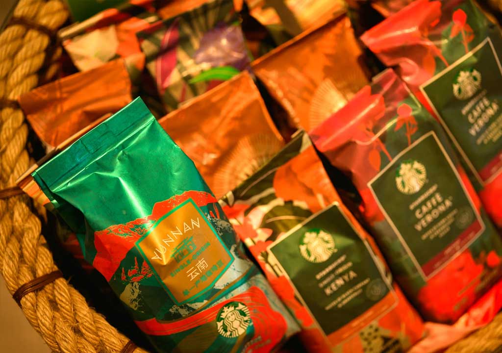 From concept to delivery: building a standout Christmas hamper program for clients